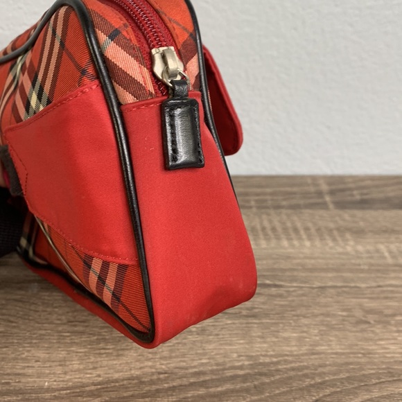 ❤️❤️Sold❤️❤️Burberry blue label canvas beltbag/body bag - Picture 6 of 16